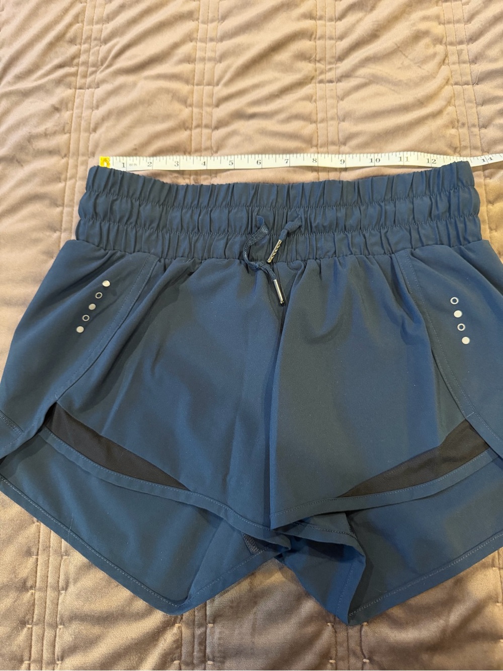 Women’s XS High-Rise Navy Athletic Running Shorts with Reflective Accents